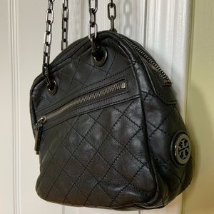 Cute, black leather purse from Tory Burch! Can be worn on shoulder or crossbody.